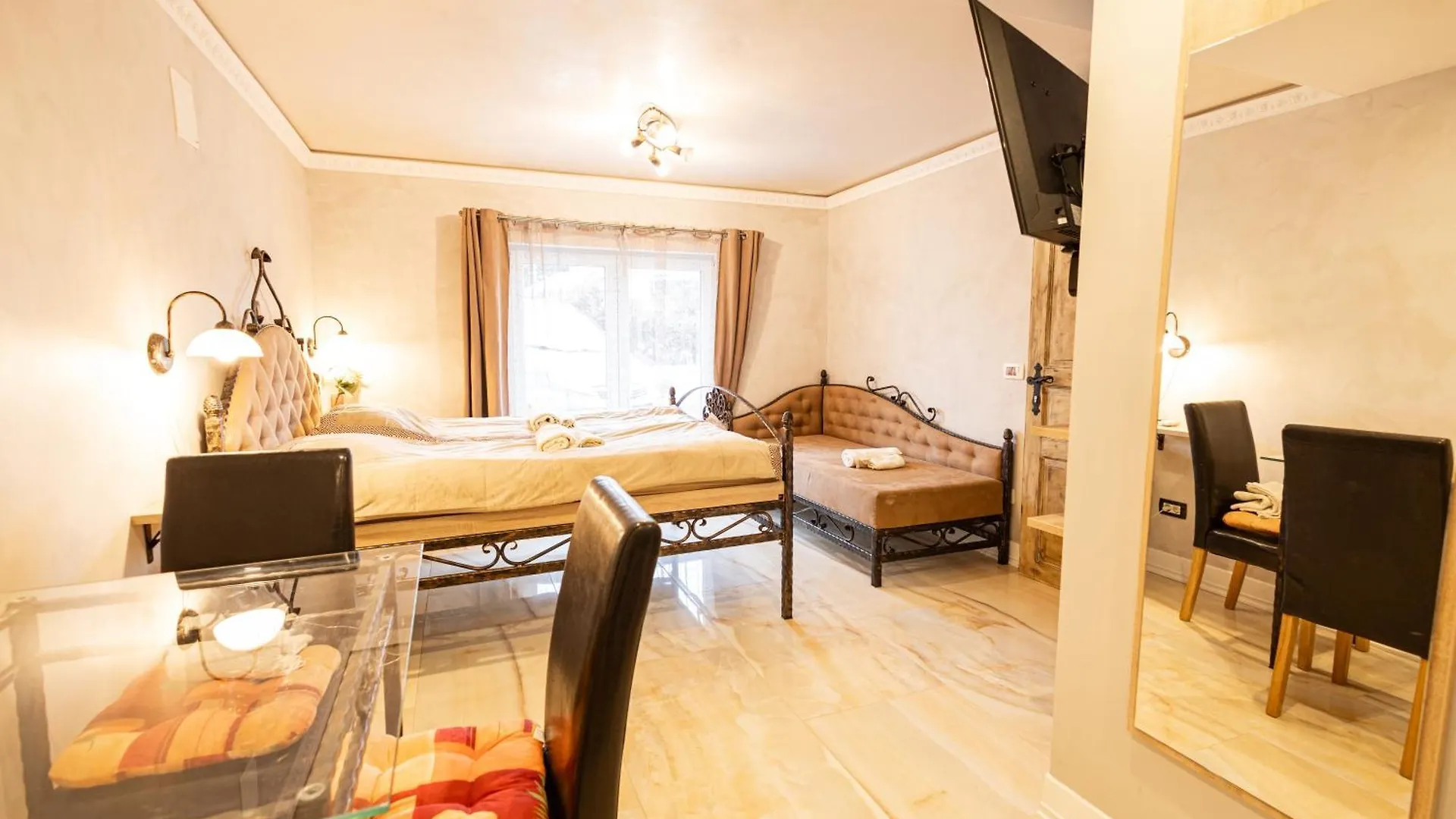 Apartments Bells Of Ljubljana - 3 Cosy Apartment Slovenia